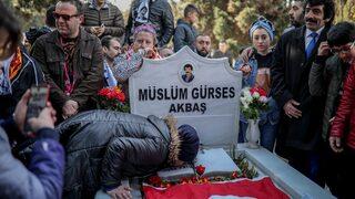  Müslüm Gürses kabri başında anıldı 