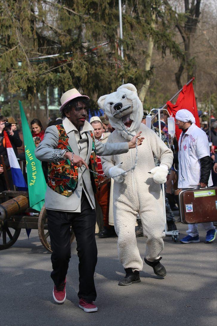 Kış ayının bitmesini bekleyip kötü ruhları kovuyorlar G2