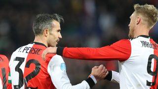 Feyenoord'un Emmen'i 4-0 yendiği maçta Robin van Persie 3 gol attı