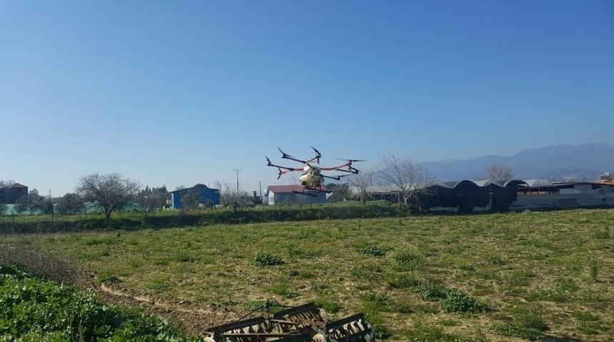 Aydın&rsquo;da drone ile ila&ccedil;lama yapıldı