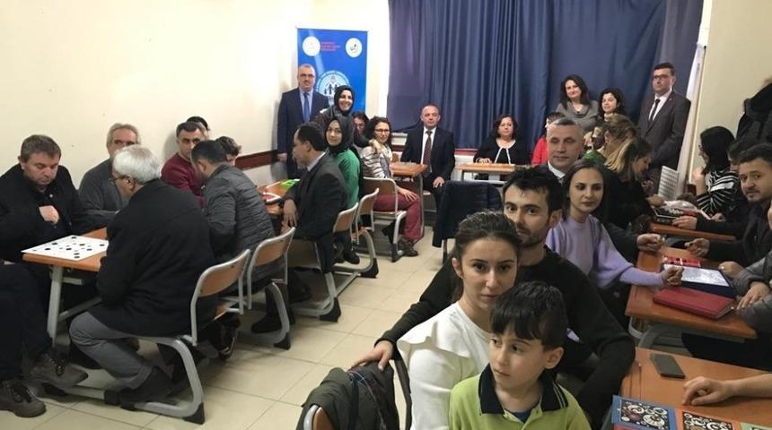 Burhaniye&rsquo;de teknoloji bağımlılığına karşı zeka oyunları form&uuml;l&uuml;