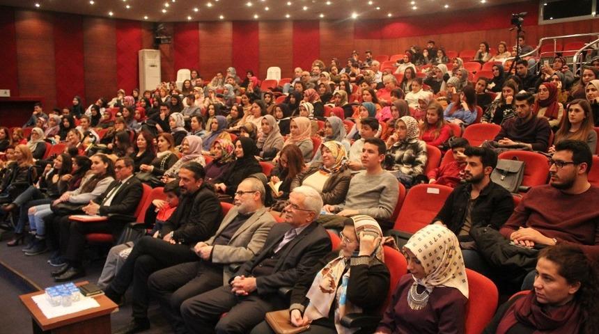 &lsquo;Eyvallah Sohbetleri&rsquo; Nazilli&rsquo;de b&uuml;y&uuml;k beğeni topladı