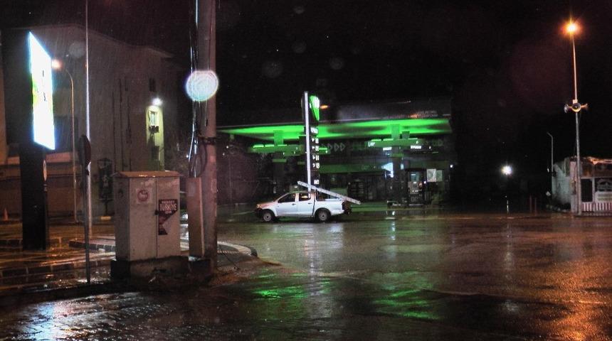 Ceylanpınar&rsquo;da sağanak yağış