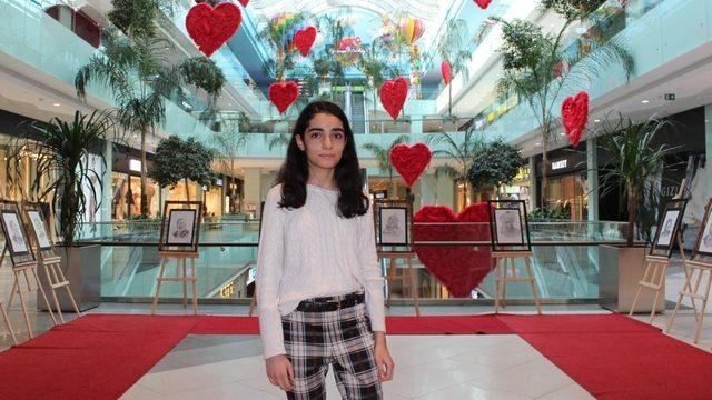 8.sınıf öğrencisinden ’Tarihe İz Bırakanlar’ sergisi