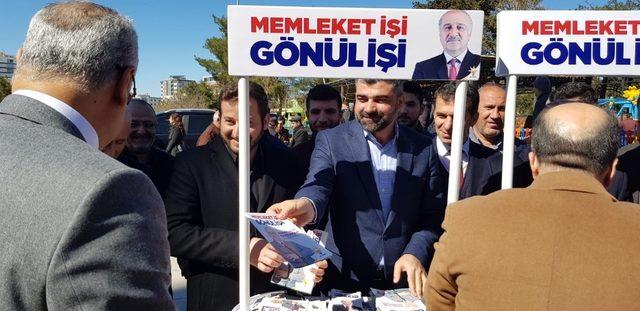 AK Parti Mardin gençliği her ilçede stand açtı