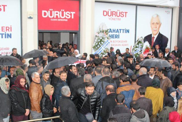 Şanlıurfa’da Cevheri seçim bürosunu açtı