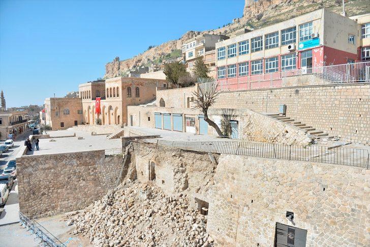 İstinat duvarının altından yüzlerce yıllık tarihi eser çıktı G1