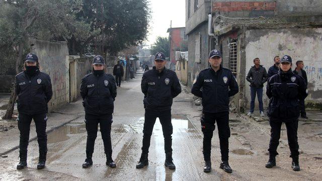 Kimlik göstermeyen bu mahalleye giremiyor!