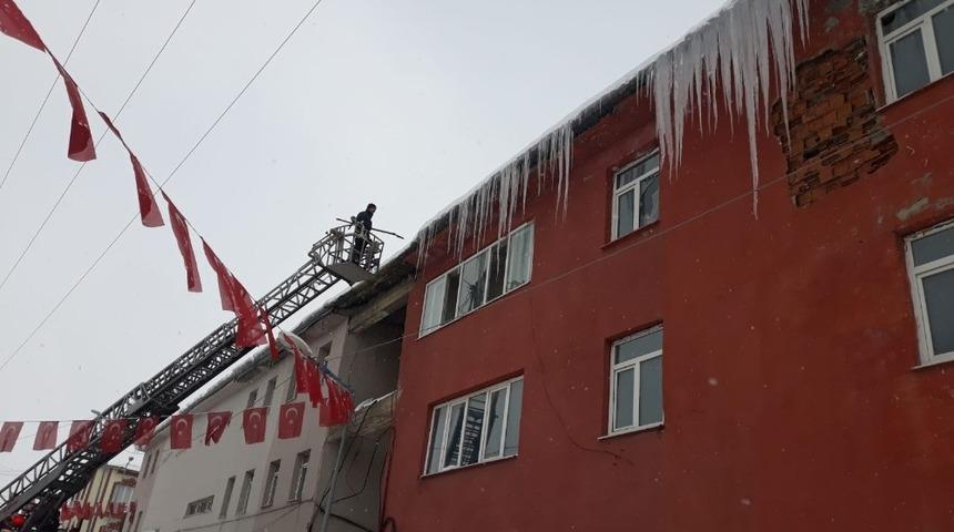 &Ccedil;aldıran&rsquo;da karla m&uuml;cadele &ccedil;alışması