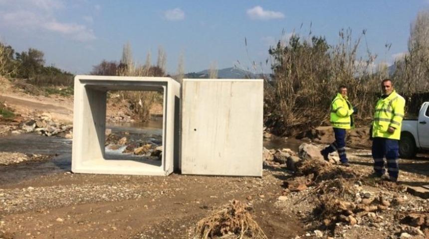 Bir kısmı &ccedil;&ouml;ken Orhanlı K&ouml;pr&uuml;s&uuml;&rsquo;nde &ccedil;alışmalar başladı