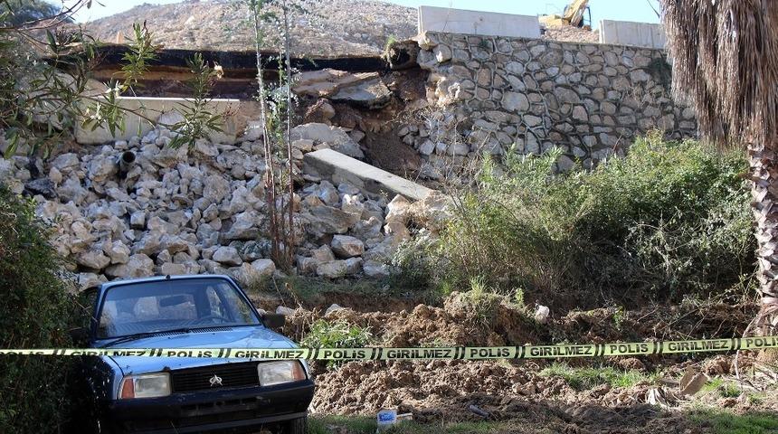 Çınarcık’ta korkutan heyelan