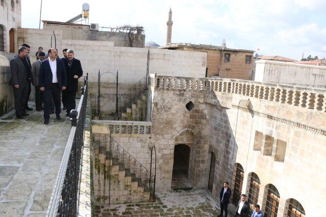 Şanlıurfa’da tarihi yapılar Büyükşehirle hayat buluyor