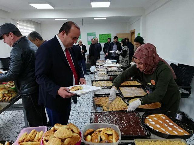 Sason’da Yeşilay Haftası kapsamında kermes düzenlendi