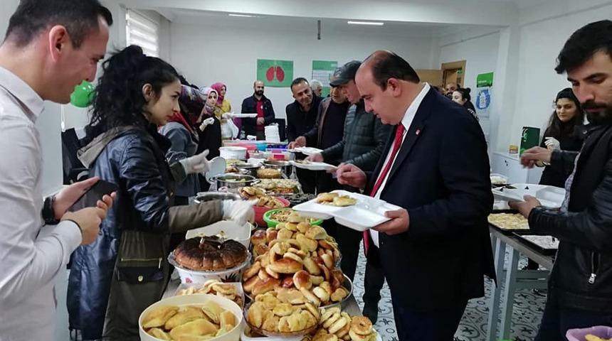 Sason&rsquo;da Yeşilay Haftası kapsamında kermes d&uuml;zenlendi