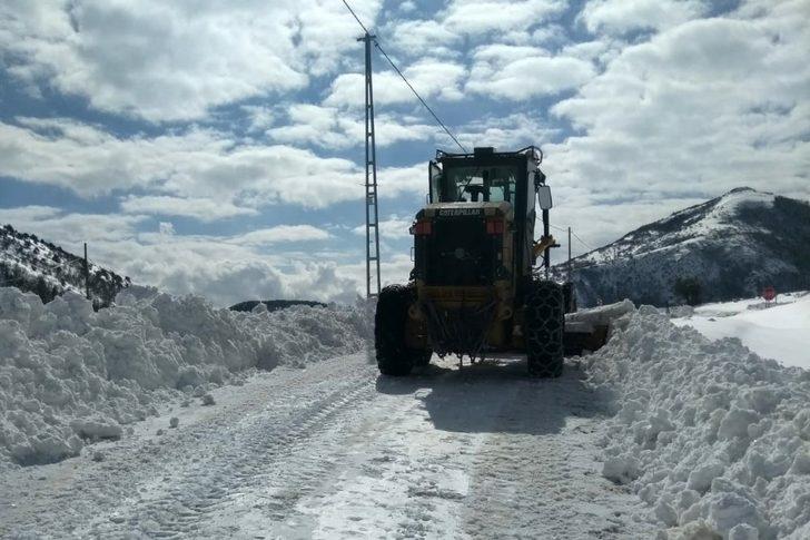 Gümüşhane’de kapalı köy yolları açıldı G4