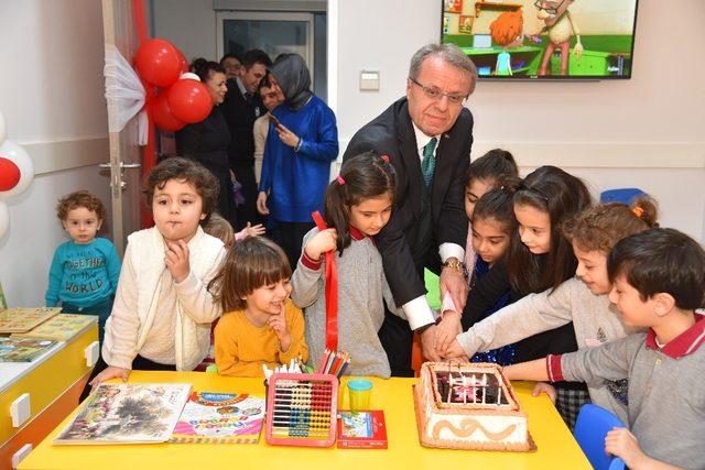 Manisa İl Sağlık Müdürlüğü’nde çocuk oyun odası açıldı