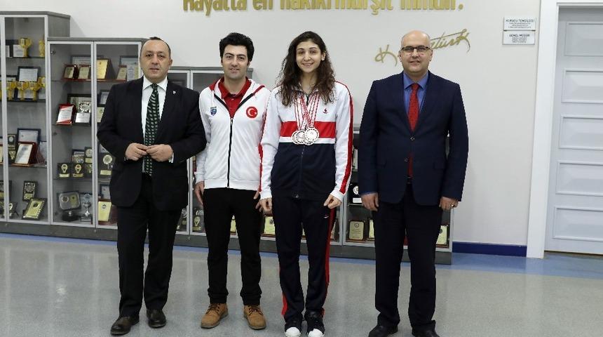 SANKO okulları y&uuml;z&uuml;c&uuml;s&uuml; b&ouml;lge birincisi oldu