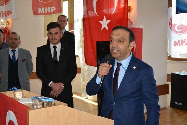 MHP adaylarını tanıttı