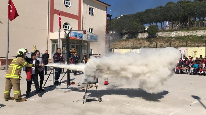 Marmara ve Avşa okullarında deprem ve yangın tatbikatı