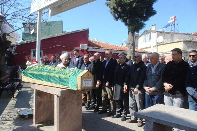 Ayvalık’ın güleryüzü Ziya Eryavuz son yolculuğuna uğurlandı