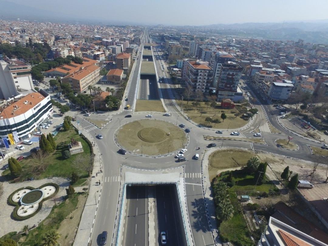 Alparslan T&uuml;rkeş Kavşağı&rsquo;na g&ouml;rkemli a&ccedil;ılış