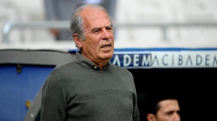 Mustafa Denizli hastaneye kaldırıldı