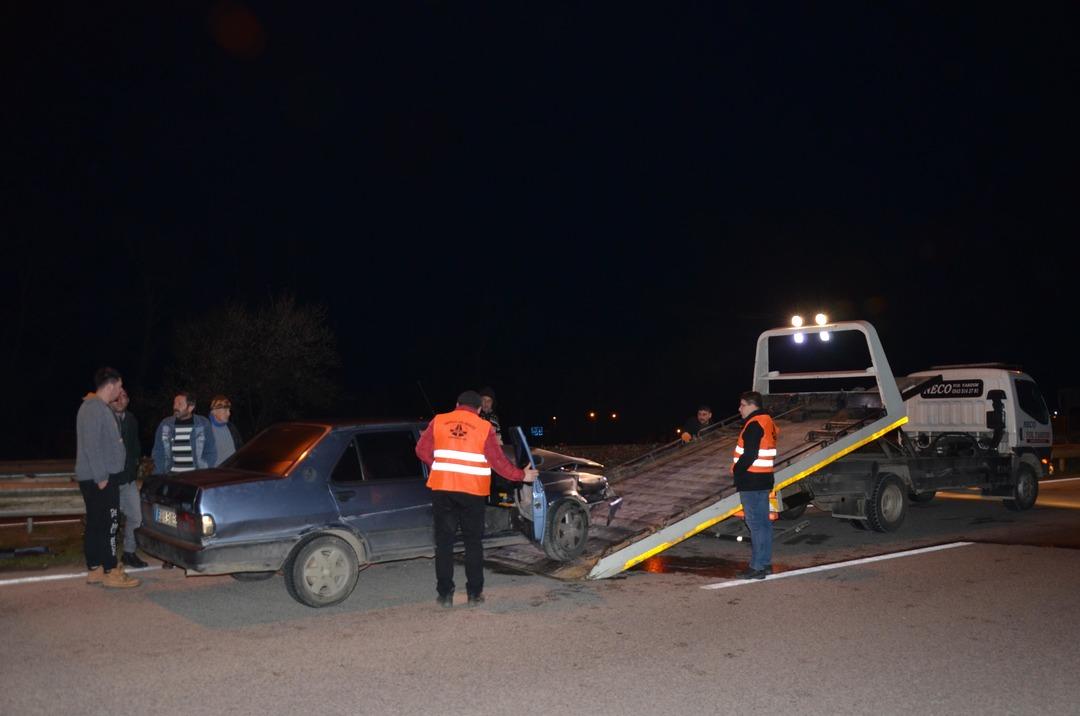 Kediyi ezmemek izin direksiyonu kırdı, ara&ccedil; bu hale geldi 