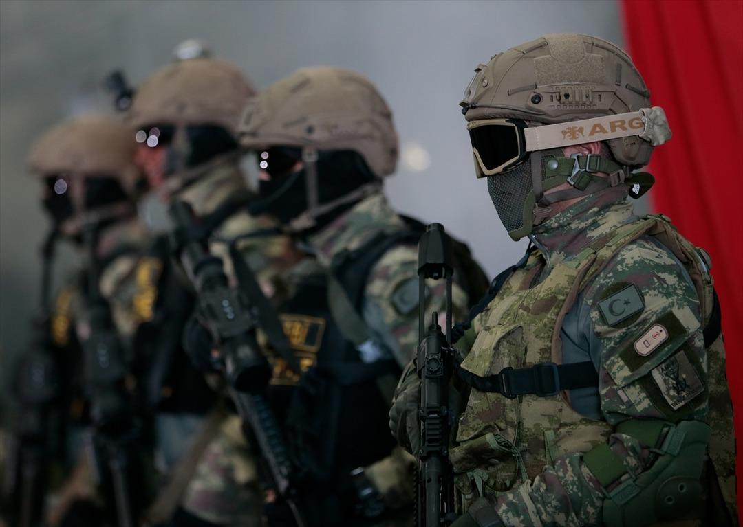  Mavi Vatan'da 'temsili ada'ya operasyon! İşte ilk g&ouml;r&uuml;nt&uuml;ler