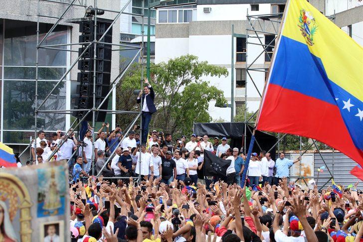 Guaido halkı yeniden sokağa çağırdı  G3
