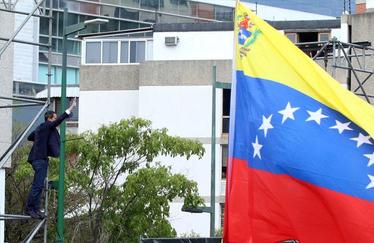 Guaido halkı yeniden sokağa çağırdı  G5