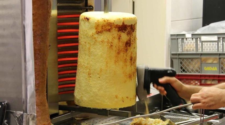 Vejetaryenler i&ccedil;in alternatif bir kebap: 'Cheebab'