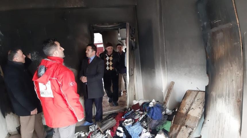 Evi yanan Dalga ailesine Kızılay sahip çıktı