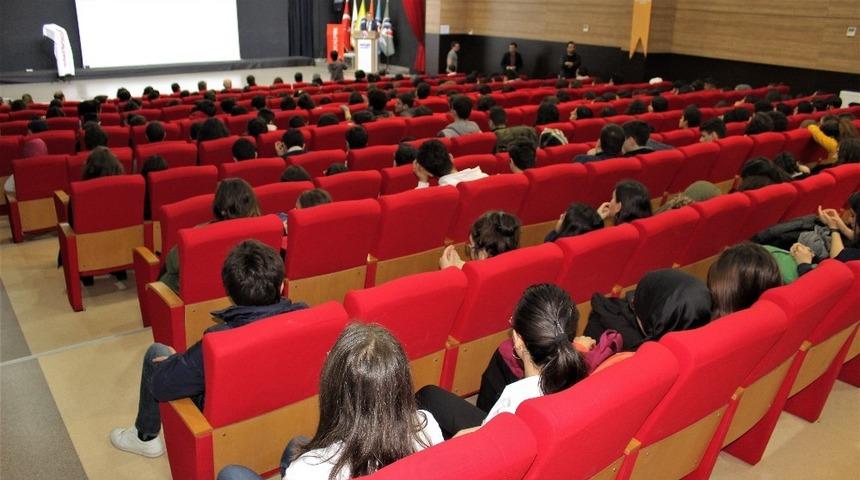 Elazığ&rsquo;da &ouml;ğrencilere &ldquo;Sağlıklı Nesiller&rdquo; semineri