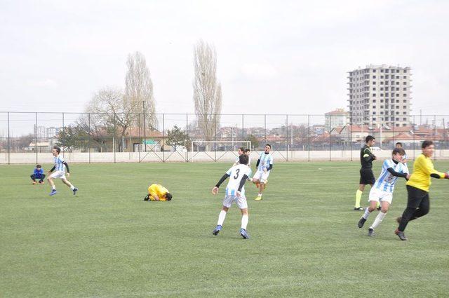 Okullar arası yıldızlar futbol şöleni tamamlandı