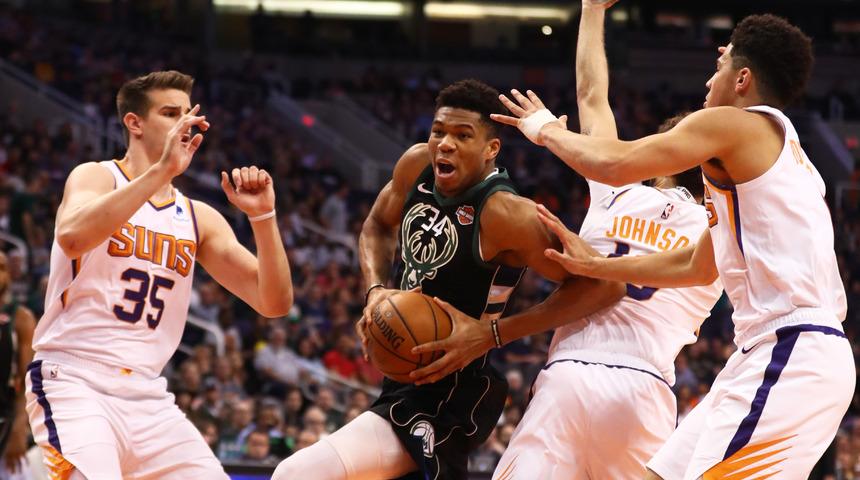 Ersan İlyasova'nın "double-double"ı galibiyete yetmedi