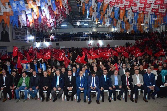 Erdoğan projelerini ve meclis üyelerini tanıttı