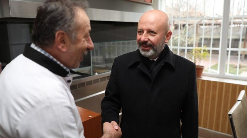 Esnaflar, BAşkan &Ccedil;olakbayrakdar&rsquo;ı bağrına bastı