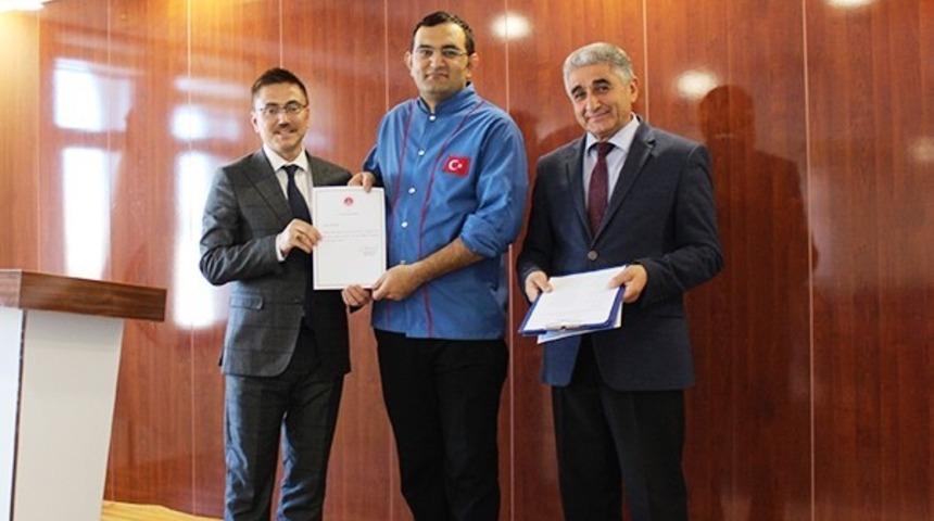 Adliyede g&ouml;reve yeni başlayan personele &ldquo;Tebrik Belgeleri&rdquo; verildi