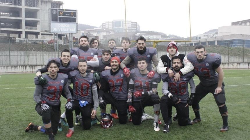 D&uuml;zce &Uuml;niversitesi &ccedil;eyrek finalde