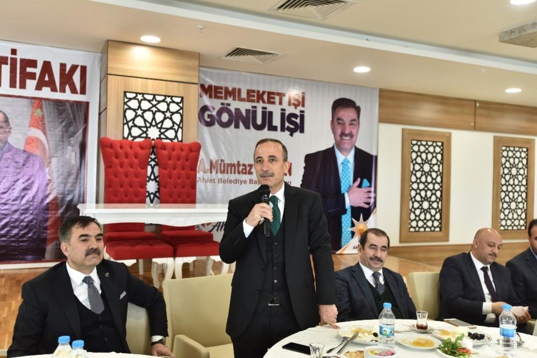 AK Parti milletvekillerinden esnaf ziyareti