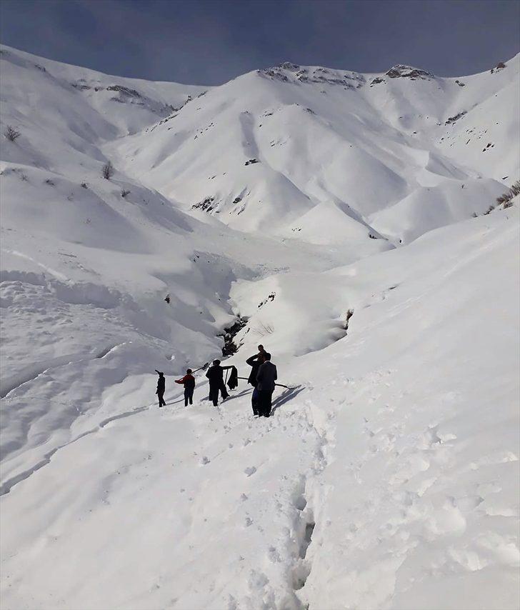 Çığ tehlikesine rağmen gittiler G3