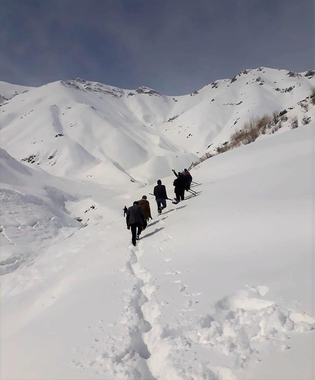 &Ccedil;ığ tehlikesine rağmen gittiler