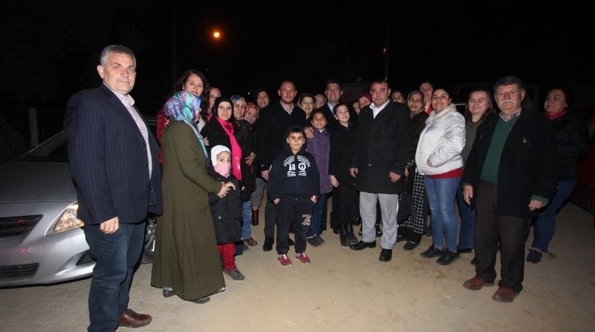 &Uuml;mmet Akın, se&ccedil;im &ccedil;alışmalarını Ser&ccedil;ek&ouml;y ve Emirdoğan&rsquo;da s&uuml;rd&uuml;rd&uuml;