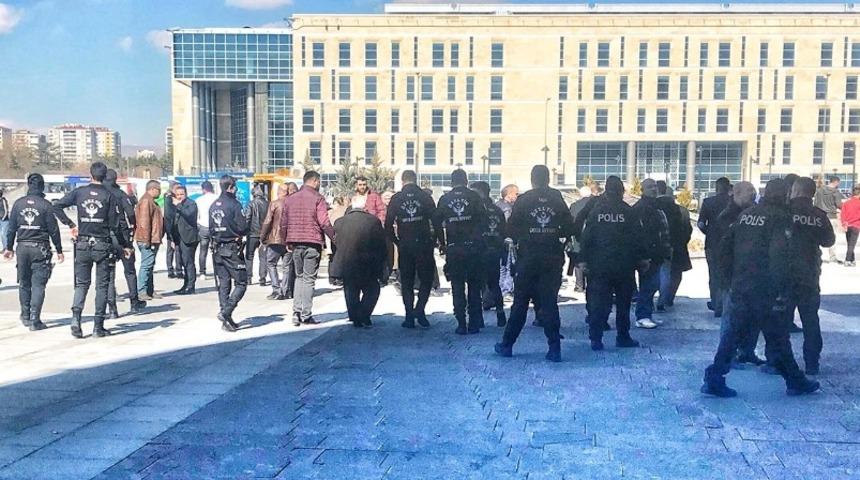 Barbaros Cinayeti Davası&rsquo;nda TOMA&rsquo;lı &ouml;nlem