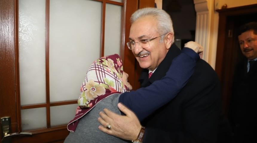 Başkan Başsoy&rsquo;dan ev ziyaretleri