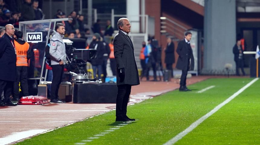 Kasımpaşa'dan Mustafa Denizli&rsquo;nin sağlık durumu hakkında a&ccedil;ıklama 