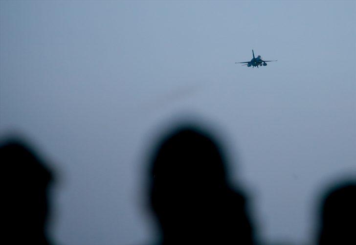 Temsili düşman adası ele geçirildi G3