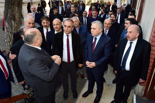 Fatih Belediye Başkan Adayı Ergün Turan, Sahakyan Nunyan Ermeni Kilisesi'ni ziyaret etti