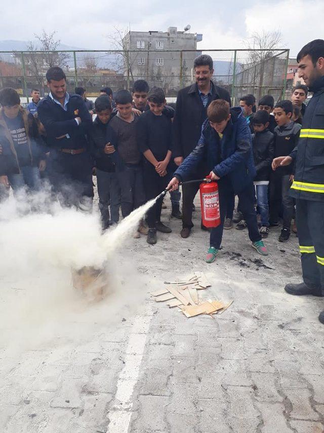 Kurtalan’da öğrencilere yönelik yangın tatbikatı yapıldı
