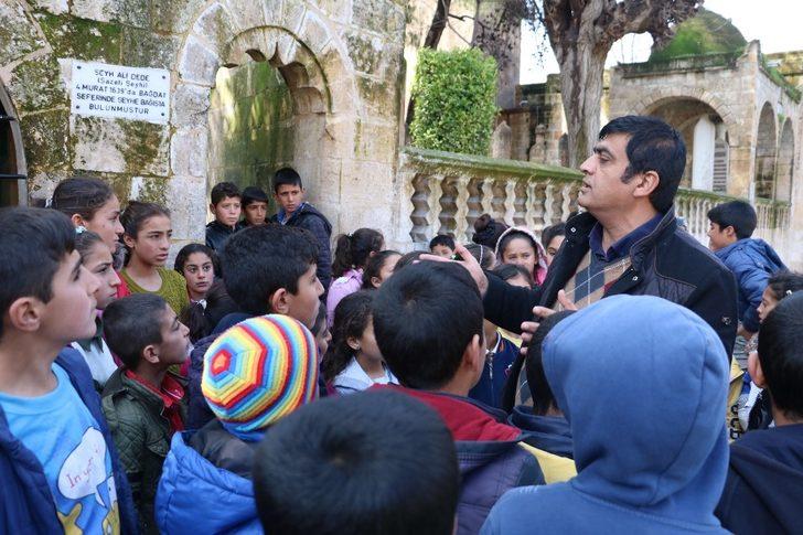 Şanlıurfalı öğrenciler ilk defa Balıklıgöl’ü görmenin sevincini yaşadı G3